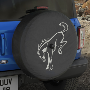 Črn pokrov rezervnega kolesa z belim logotipom Bronco